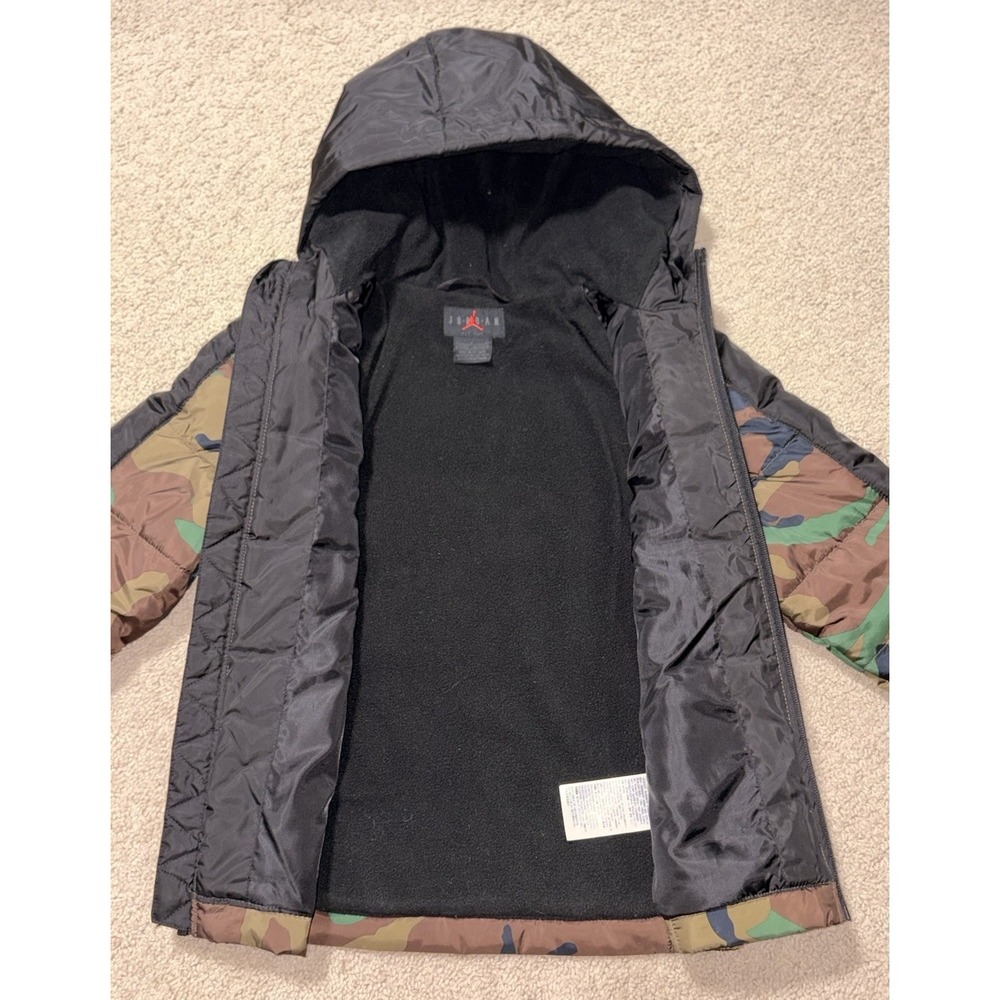 Nike Air Jordan Camo Puffer Jumpman Classic Mashup Jacket Boys Size 8-10 (S) - Picture 13 of 16